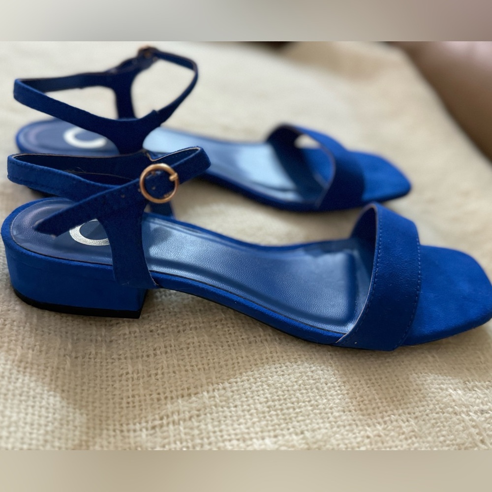 Journee Collection - Picture 3 of 3